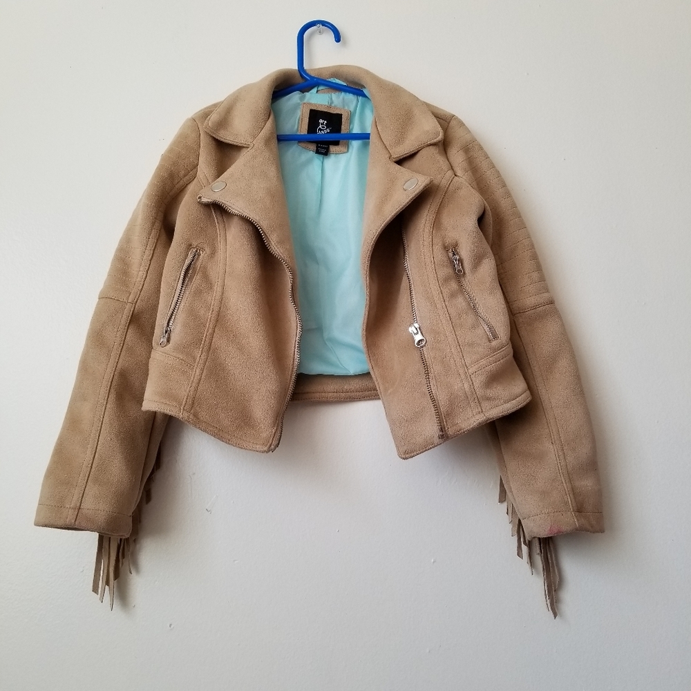 🤩Super cute super fun girl fringe jacket 🤩